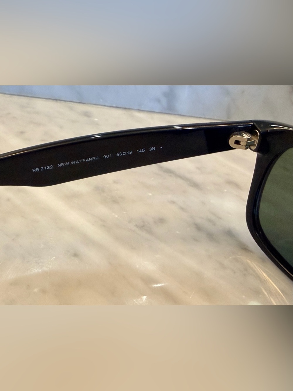 Ray-Ban Wayfarer Classic Sunglasses - Picture 3 of 5